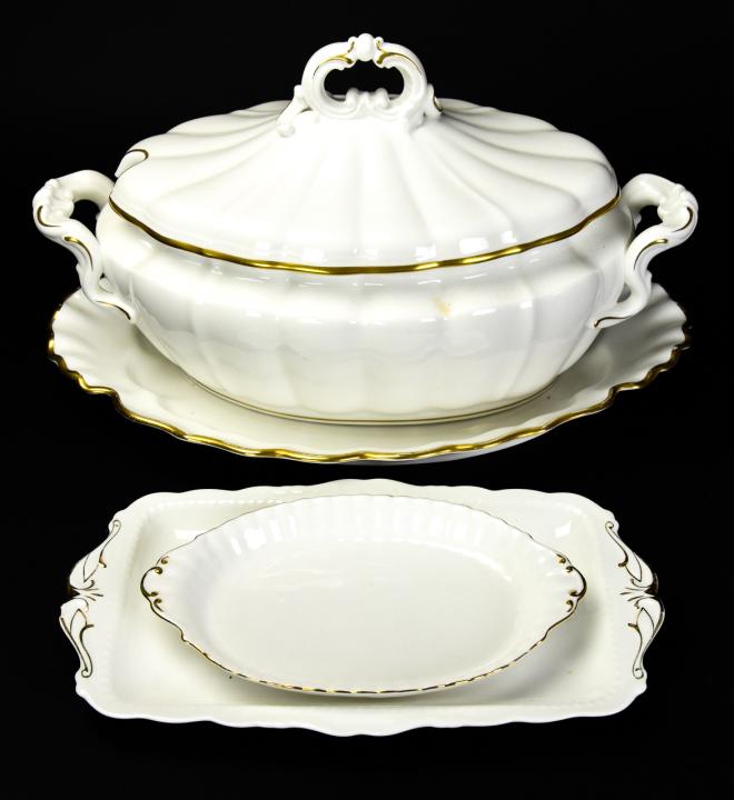 Royal Worcester Terrine & Royal Albert Platters (1 of 7)