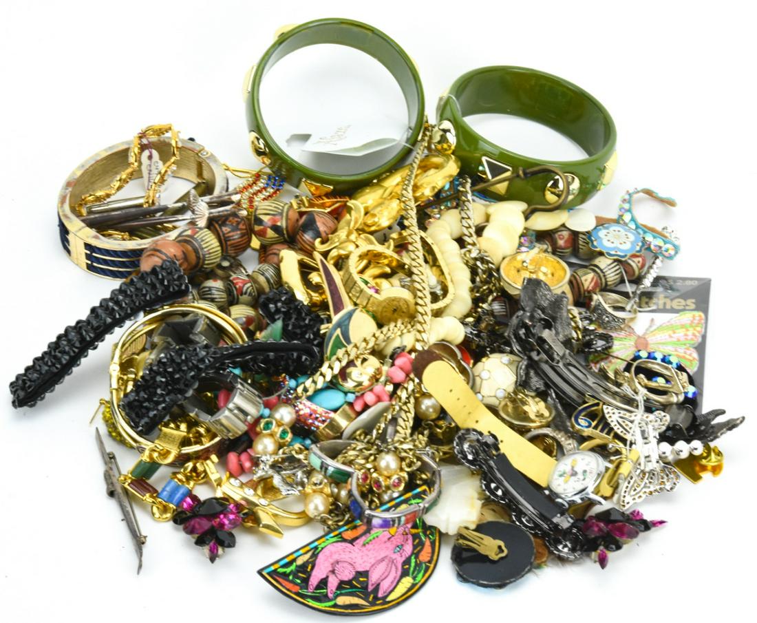 Collection of Vintage Costume Jewelry Pieces (1 of 9)