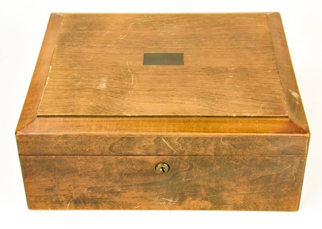 Carved Wood Lined Cigar Humidor (1 of 10)