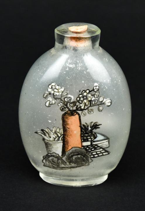 Chinese Reverse Hand Painted Glass Snuff Bottle (1 of 6)