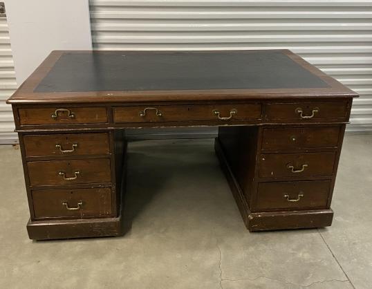Georgian Style Kneehole Desk With Leather Top (1 of 7)
