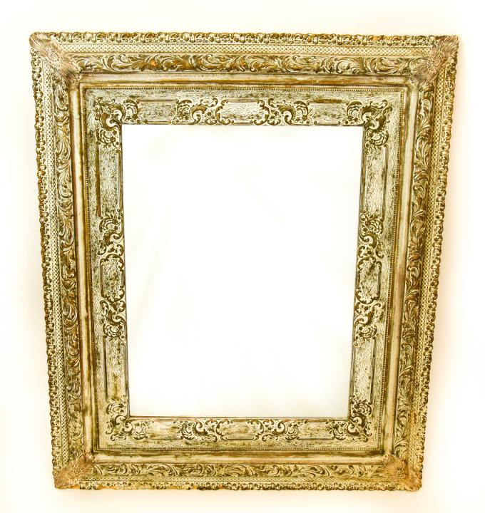Italian Rococo Style Gilt Carved Hanging Mirror (1 of 8)