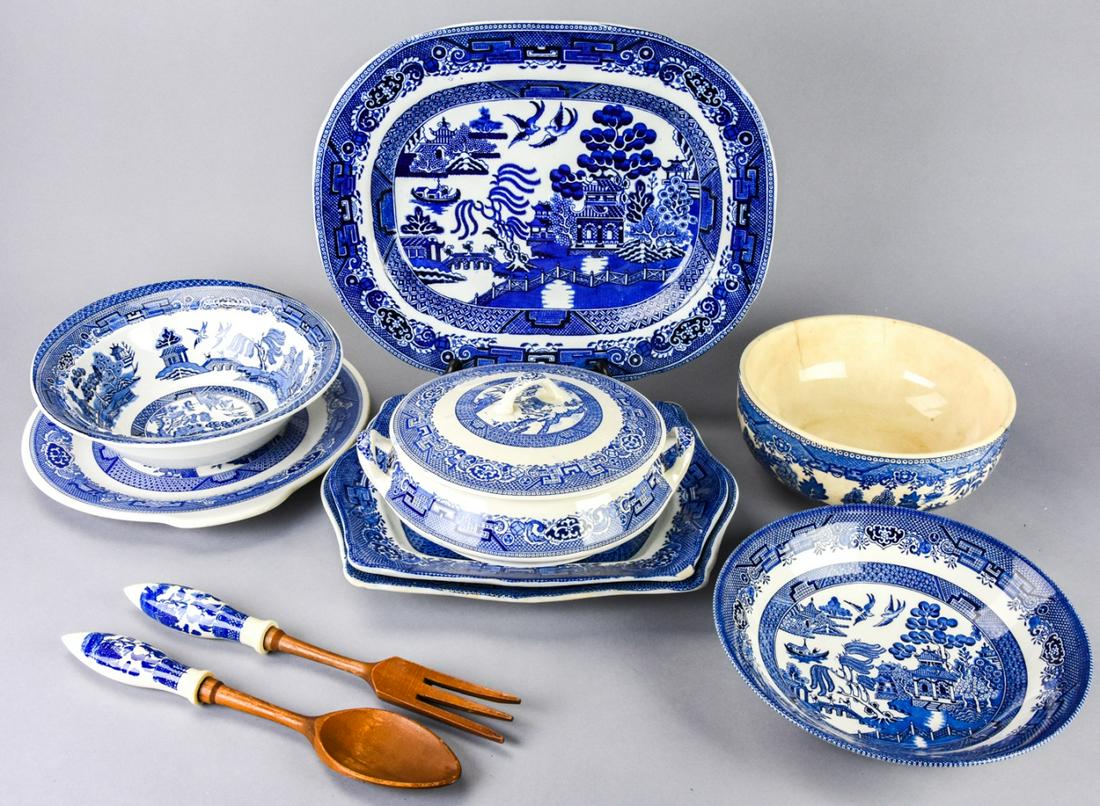 Chinoiserie Servingware Royal China Johnson Bros (1 of 8)