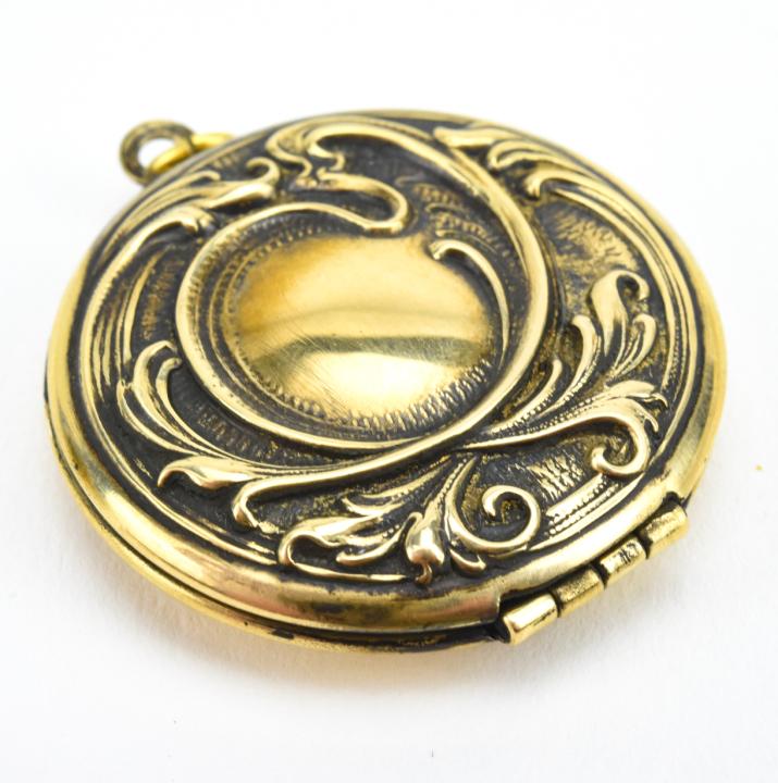 Antique C 1900 Art Nouveau Gold Locket Pendant (1 of 5)