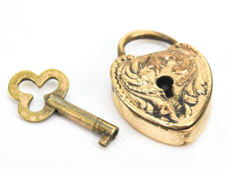 Antique 19th C Gold Heart Padlock w Key Pendant (1 of 6)