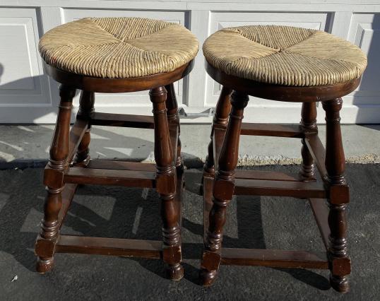 Pair Rush Seated Bar / Counter Stools Turned Legs (1 of 5)