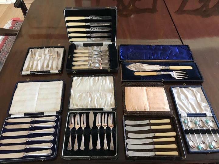 Seven Boxed English Silver Plate Serving Sets (1 of 4)