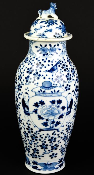 Antique Chinese Blue & White Ginger Jar w Foo Dog: Antique Chinese Hand Painted Porcelain Blue & White Ginger Jar w Foo Dog Finial and 4 Character Mark. 12 inches x 5 inches in diameter. Condition This sale is online only - no public preview or live i
