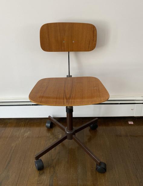 18 inch wide desk chair deals