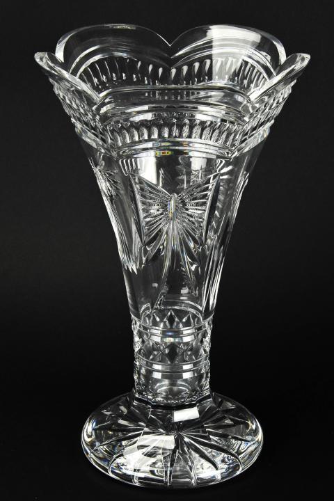 Commemorative Waterford Millennium Crystal Vase (1 of 8)