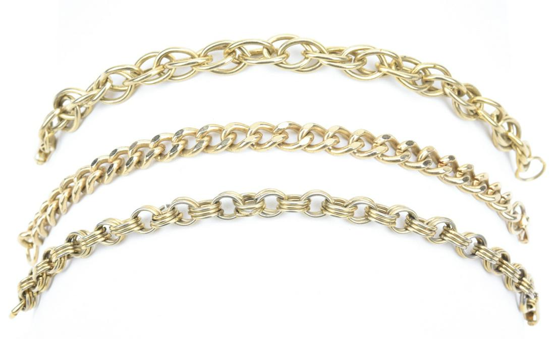 3 Vintage Curb Link Retro Bracelets: 3 Vintage Curb Link Retro Bracelets. Can be used to make charm bracelets. Each measures approximately 7.5 inches in length.