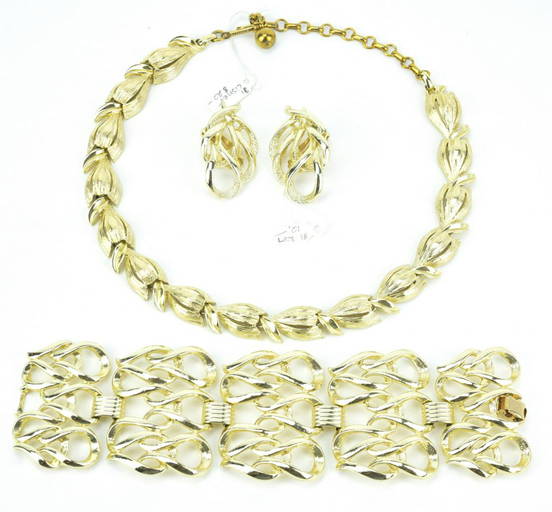 Collection Vintage Gilt Metal Costume Jewelry