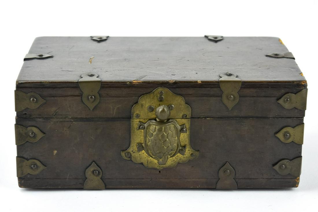 Antique Chinese Box w Brass Turtle Buckle (1 of 8)
