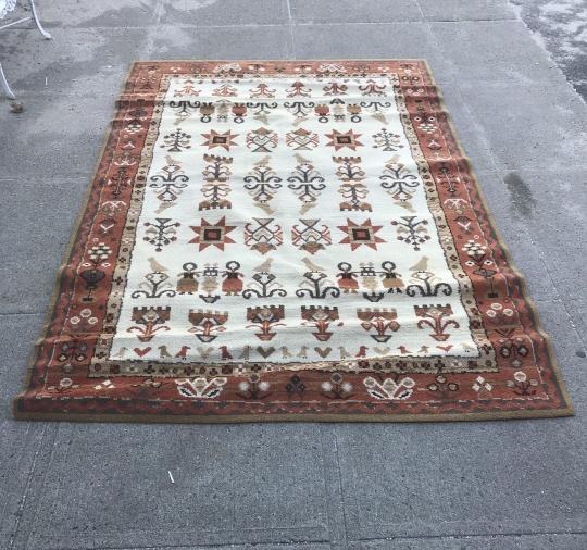 American Country  Folk Art Figural Patterned Carpe (1 of 6)