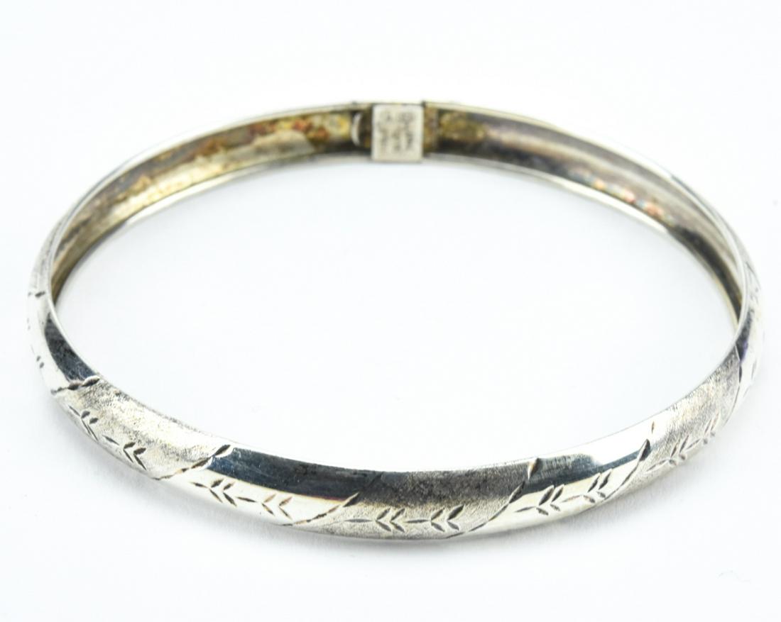 Vintage Sterling Silver Hinged Bangle Bracelet (1 of 7)