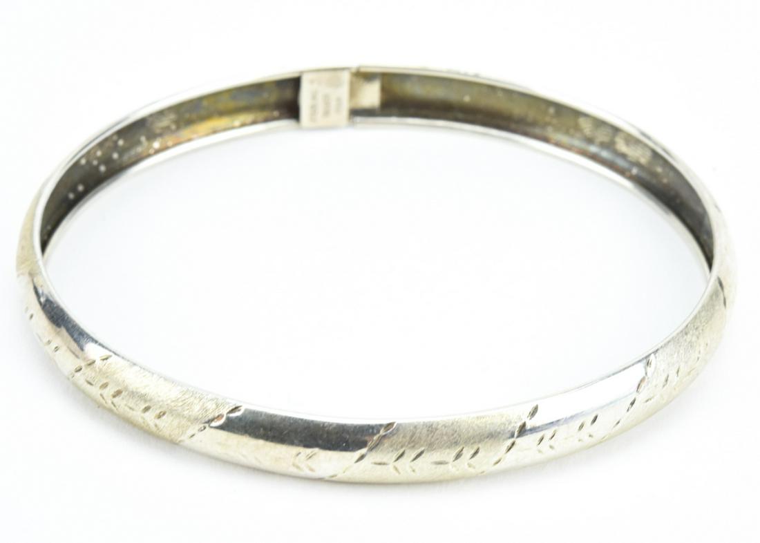 Vintage Sterling Silver Hinged Bangle Bracelet (1 of 7)