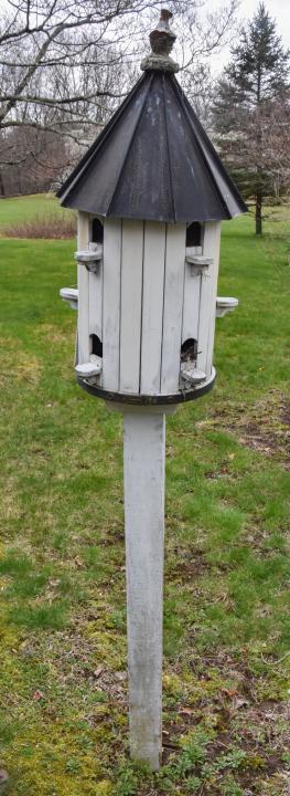 Vintage White Painted Wood Bird House on Stand (1 of 5)