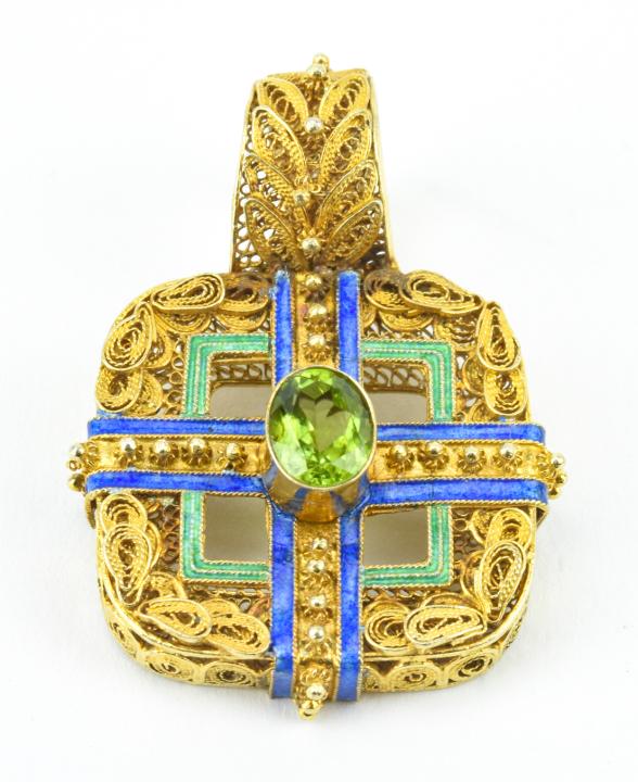 Estate Etruscan Revival Gold on Sterling w Peridot: Estate Etruscan Revival Gold on Sterling w Peridot & Blue Enamel Necklace Pendant. Hallmarked. Measures 2 inches in length.