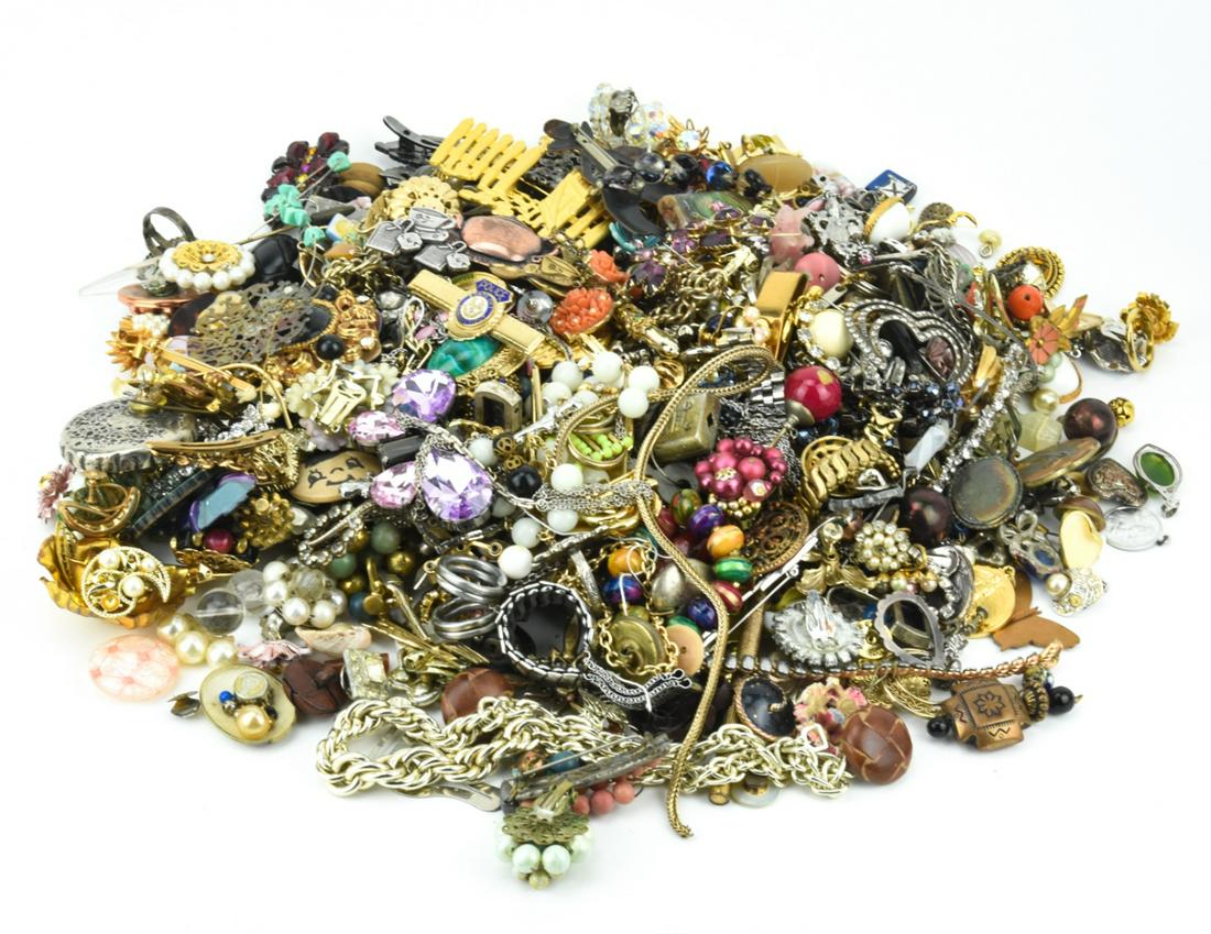 Large Lot of Antique & Vintage Costume Jewelry (1 of 8)
