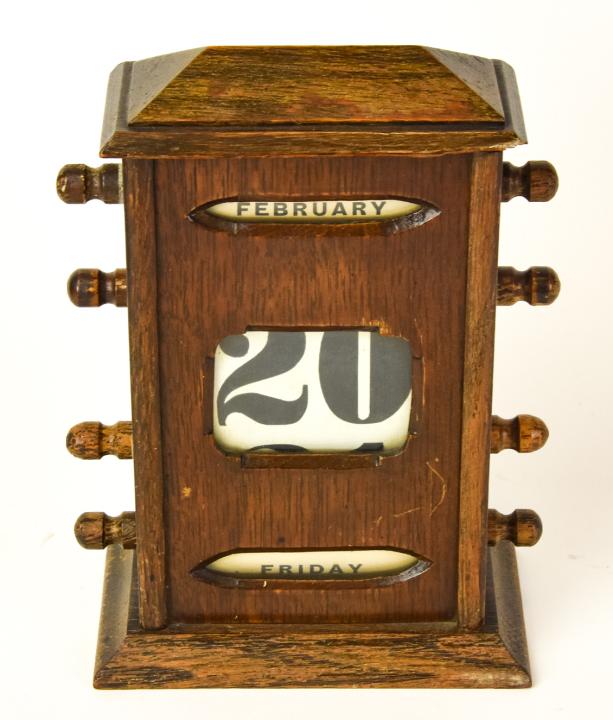 Working Antique Wood Perpetual Desk Calendar (1 of 6)