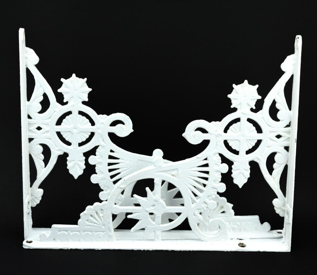 Pair Antique 19th C Cast Iron Corbels / Brackets (1 of 11)
