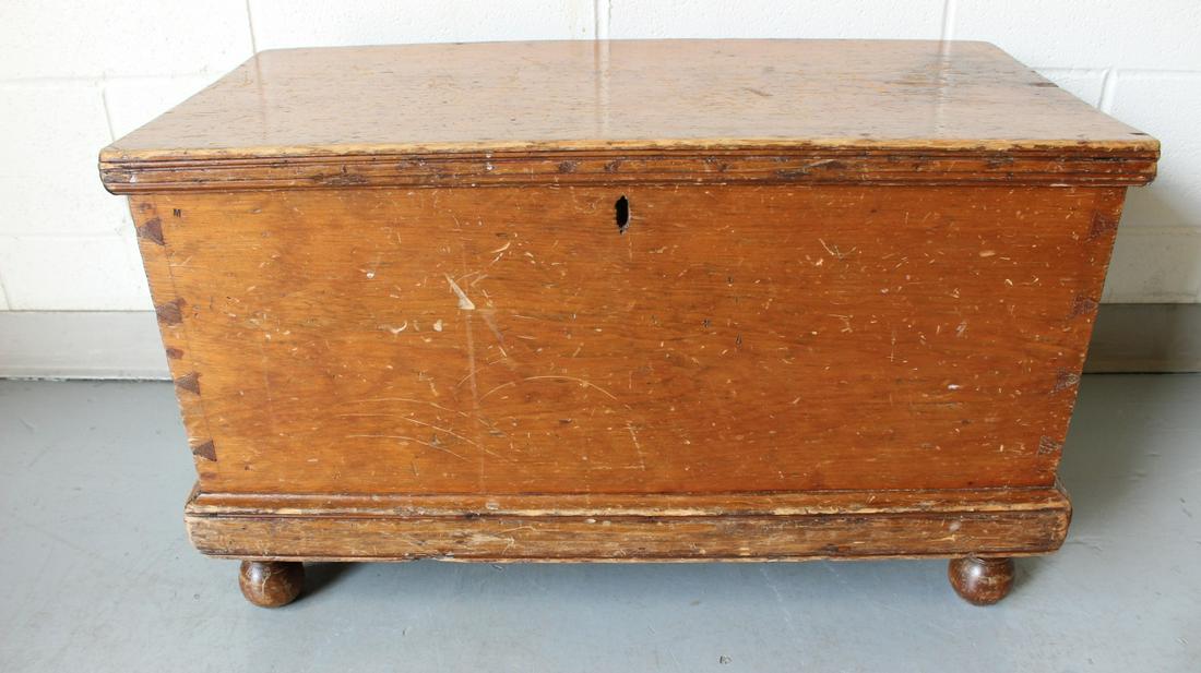 Antique 19th C Dovetailed Blanket Chest / Trunk (1 of 10)