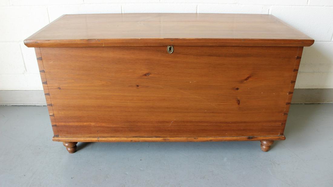 Pine Dovetailed Blanket Chest / Trunk (1 of 10)
