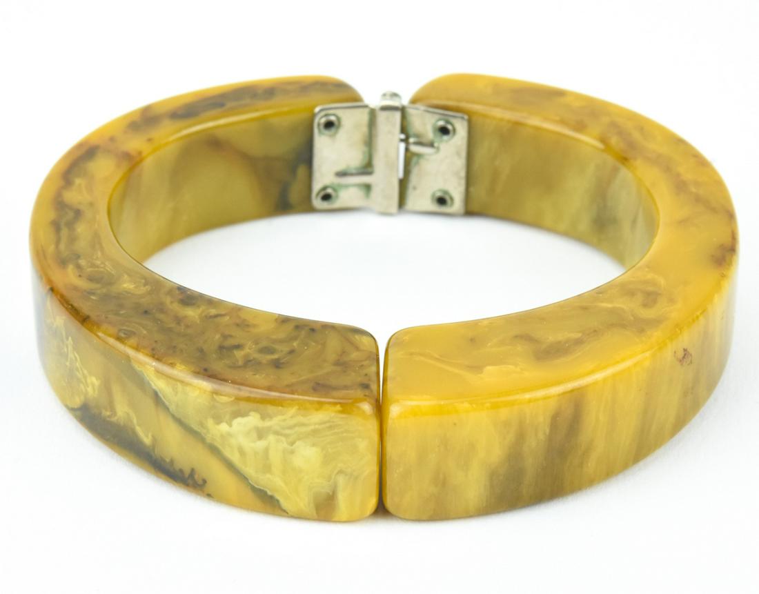 Vintage Marbled Amber Bakelite Clamper Bracelet (1 of 6)