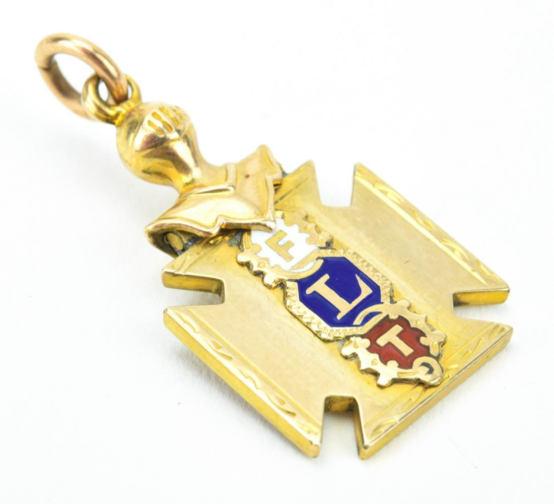 Antique 10kt Gold & Enamel Odd Fellows Pendant (1 of 5)