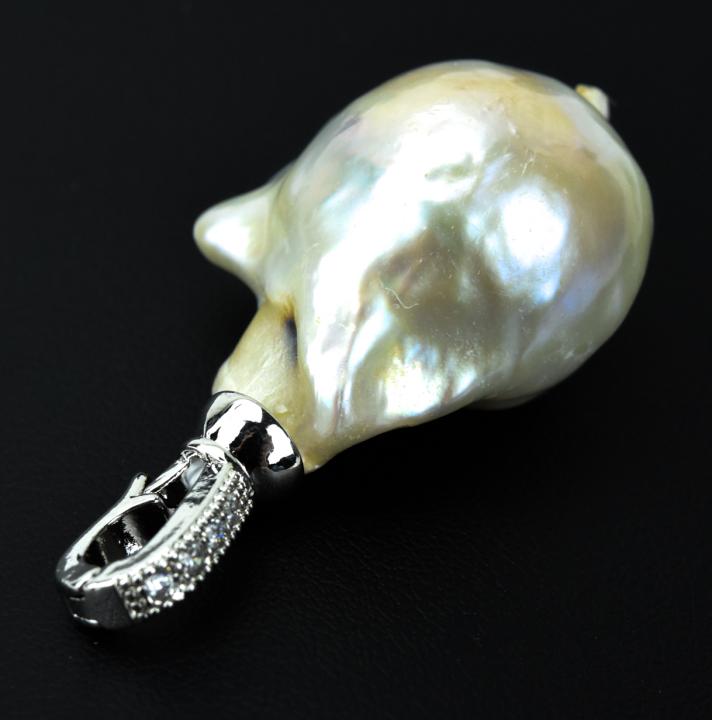 Necklace Pendant w Large 25mm Cultured Pearl: Necklace Pendant w Large 25mm Cultured Pearl. Set with a fastener type bail and large scale approximately 25 mm in length high luster cultured baroque pearl. Measures just over 1.5 inches in length.