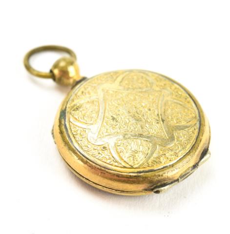 Antique 19th C Victorian Era Gold Filled Locket: Antique 19th C Victorian Era Gold Filled Locket Necklace Pendant. Measures 1.25 inches in length.