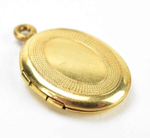 Estate 14kt Gold Filled Oval Form Locket Pendant (1 of 5)