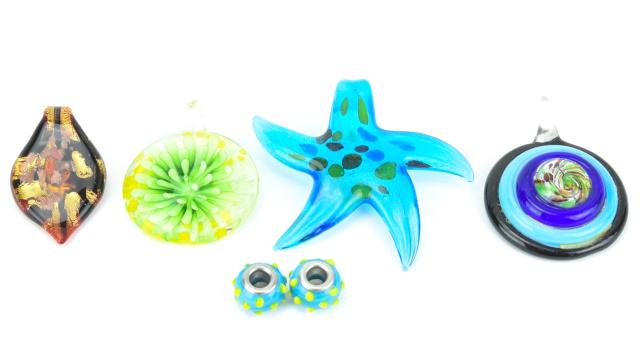 Collection of Murano / Art Glass Necklace Pendants (1 of 8)
