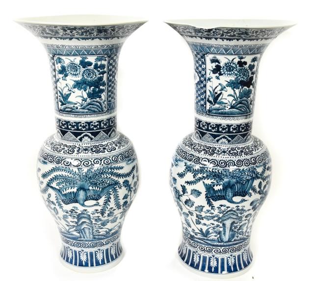 Pair Signed Chinese Big Palace Vases (1 of 11)