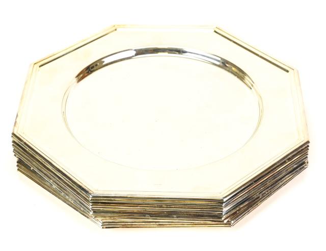 Set 12 Italian Silver Plate Hexagonal Chargers: Set 12 Italian Silver Plate Hexagonal Chargers. Marked "Made in Italy". Measures 11.5 inches in diameter.