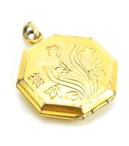 Antique 1939 Gold Fill Floral Motif Locket Pendant: Antique 1939 Gold Fill Floral Motif Locket Pendant. Measures 1.25 inches in length.