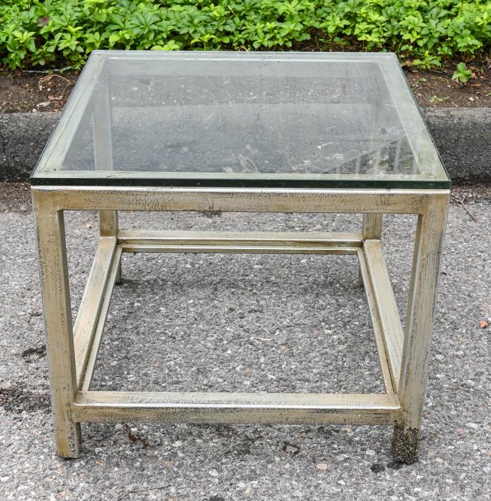 Outdoor Contemporary Side Table w Glass Top (1 of 5)