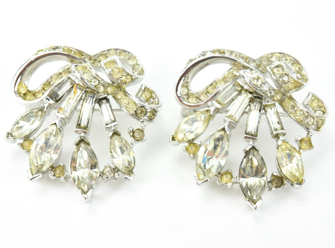 Vintage Costume Jewelry Signed Trifari Brooches (1 of 6)