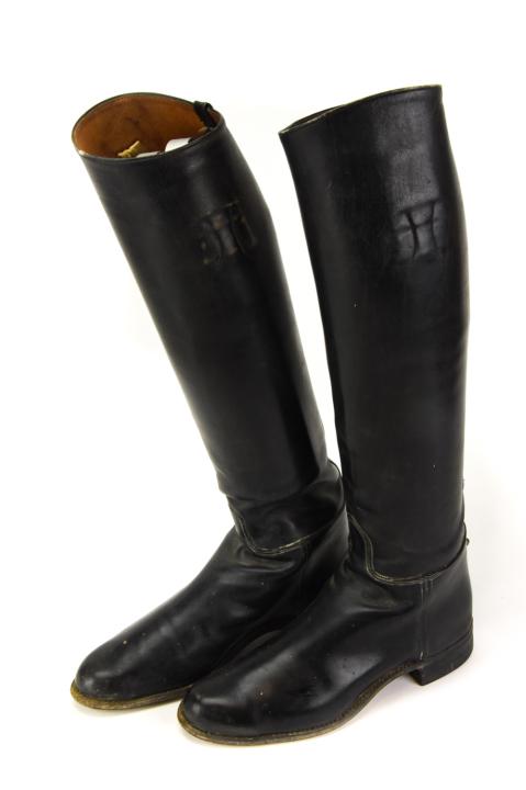 Antique / Vintage Leather Riding Equestrian Boots: Antique / Vintage Leather Riding Equestrian Boots. Measure 19 inches in height.