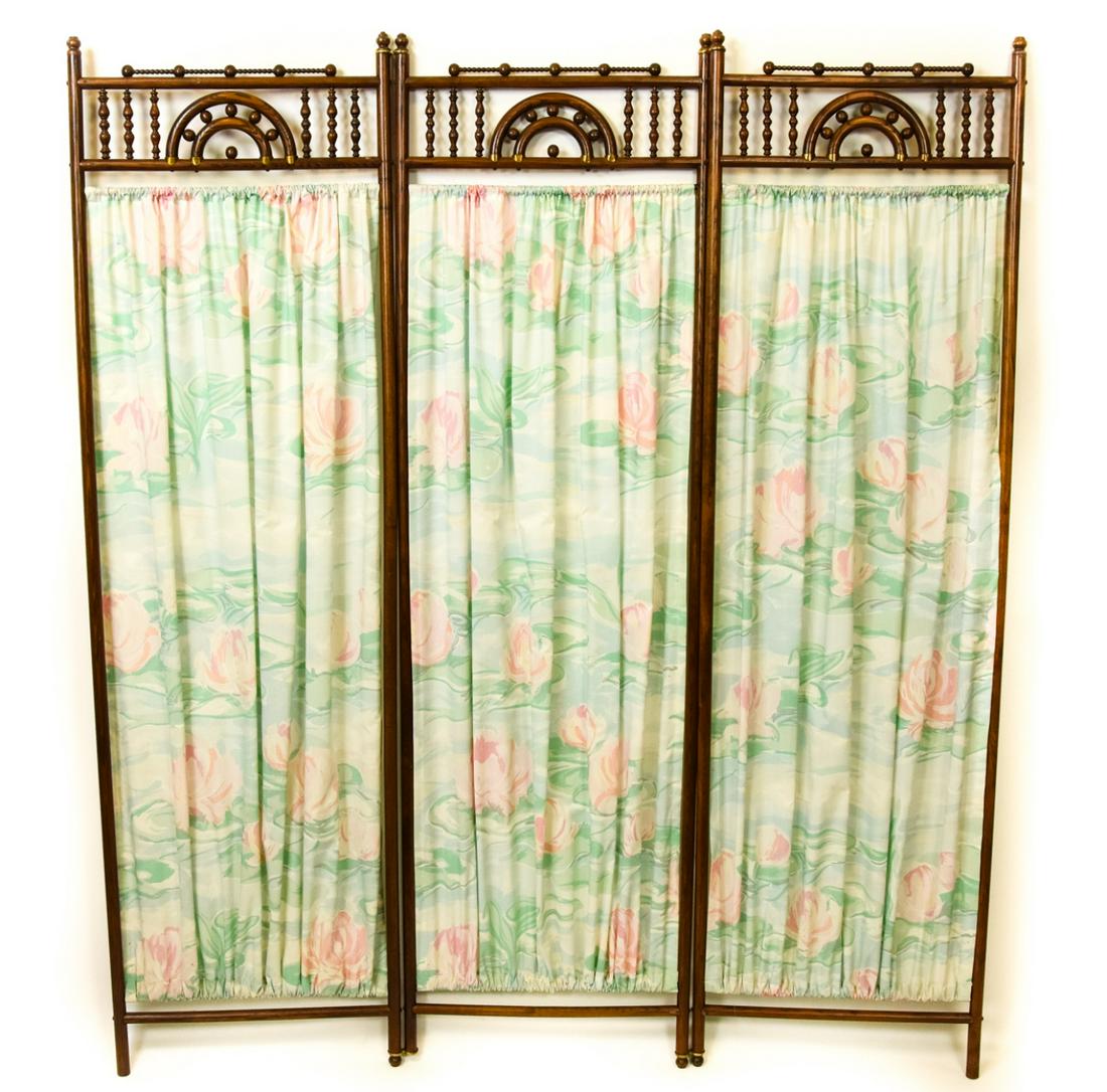 Victorian Fretwork Carved 3 Panel Screen w Curtain (1 of 8)