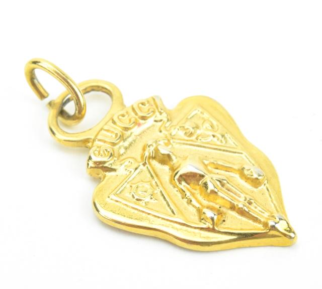 Vintage Italian Gucci Gilt Metal Necklace Pendant: Vintage Italian Gucci Gilt Metal Necklace Pendant. Measures nearly 1.5 inches in length.