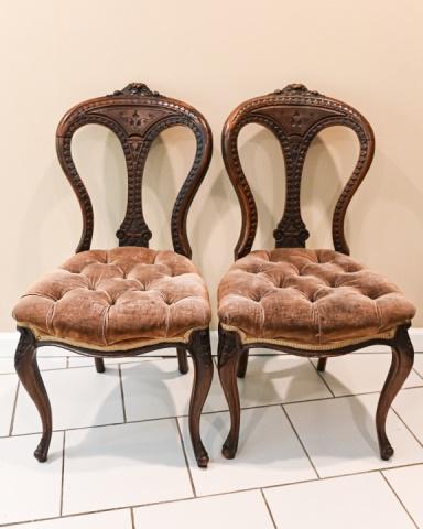 Antique Victorian Heavily Carved Velvet Chairs: Antique Victorian Heavily Carved Balloon Back Velvet Upholstered Dining / Side Chairs. Measures 35 inches x 15 inches x 15 inches x 17 inches from floor to seat.