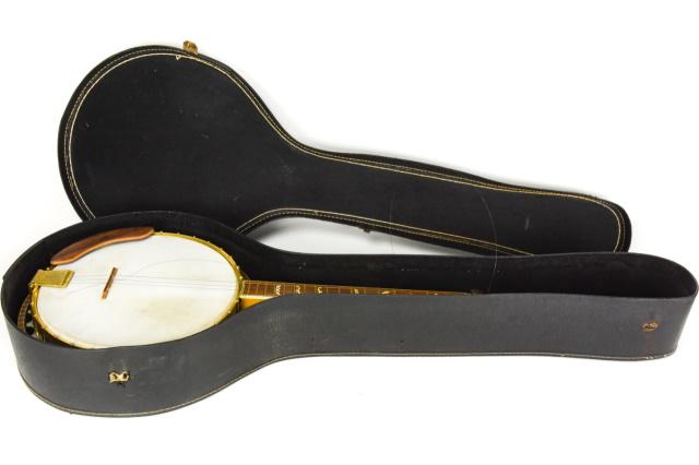 Vintage Kay Banjo w Pearl Inlay Eagle on Back (1 of 10)