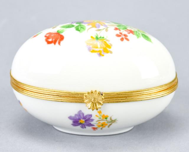 Limoges Porcelain Egg Form Trinket Box (1 of 7)