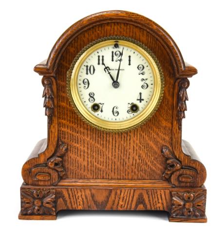 Antique Seth Thomas Enamel Face Oak Mantle Clock (1 of 9)
