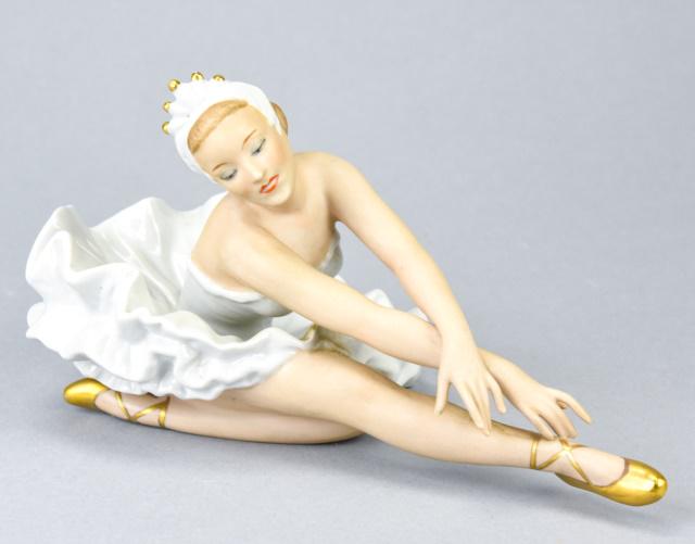 Schaubach Kunst Porcelain Ballerina Figurine (1 of 10)