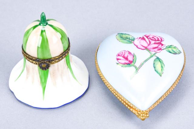 Pair Vintage Limoges Porcelain Trinket Boxes (1 of 10)