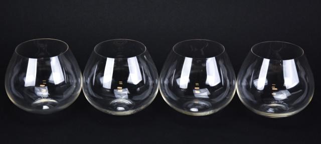 4 Peretti Tiffany & Co. Thumbprint Wine Tumblers: 4 Elsa Peretti Tiffany & Co. Signed Thumbprint Wine Tumblers. 4 inches x 5 inches in diameter.