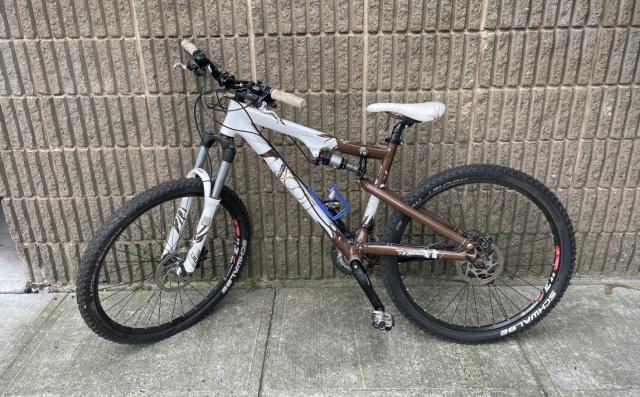 Pacific yx 2200 mountain bike on sale