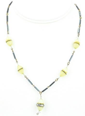 Antique Art  Deco Flapper Era Necklace  Strand. (1 of 7)